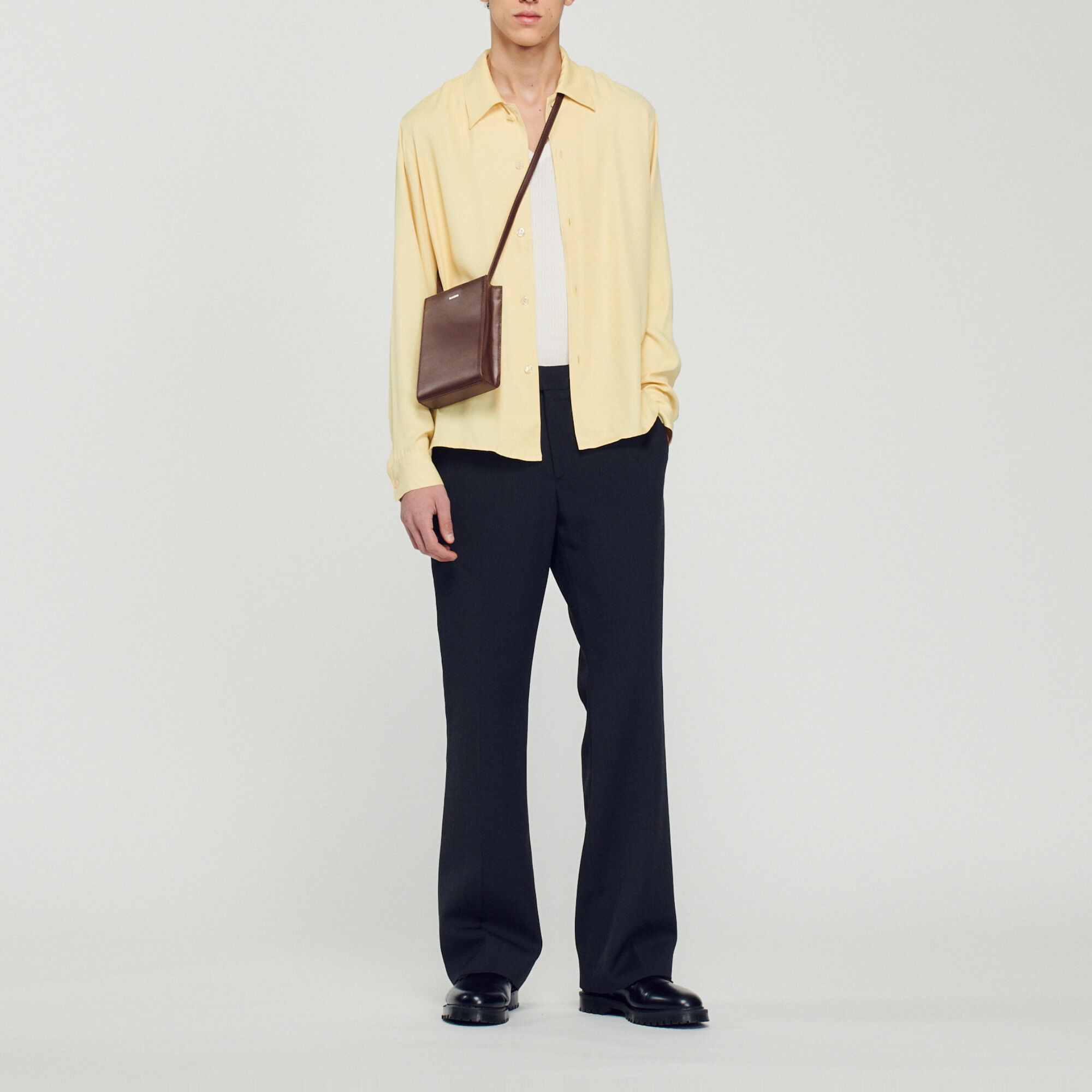 Camisa fluida de cuello estilo tiburón