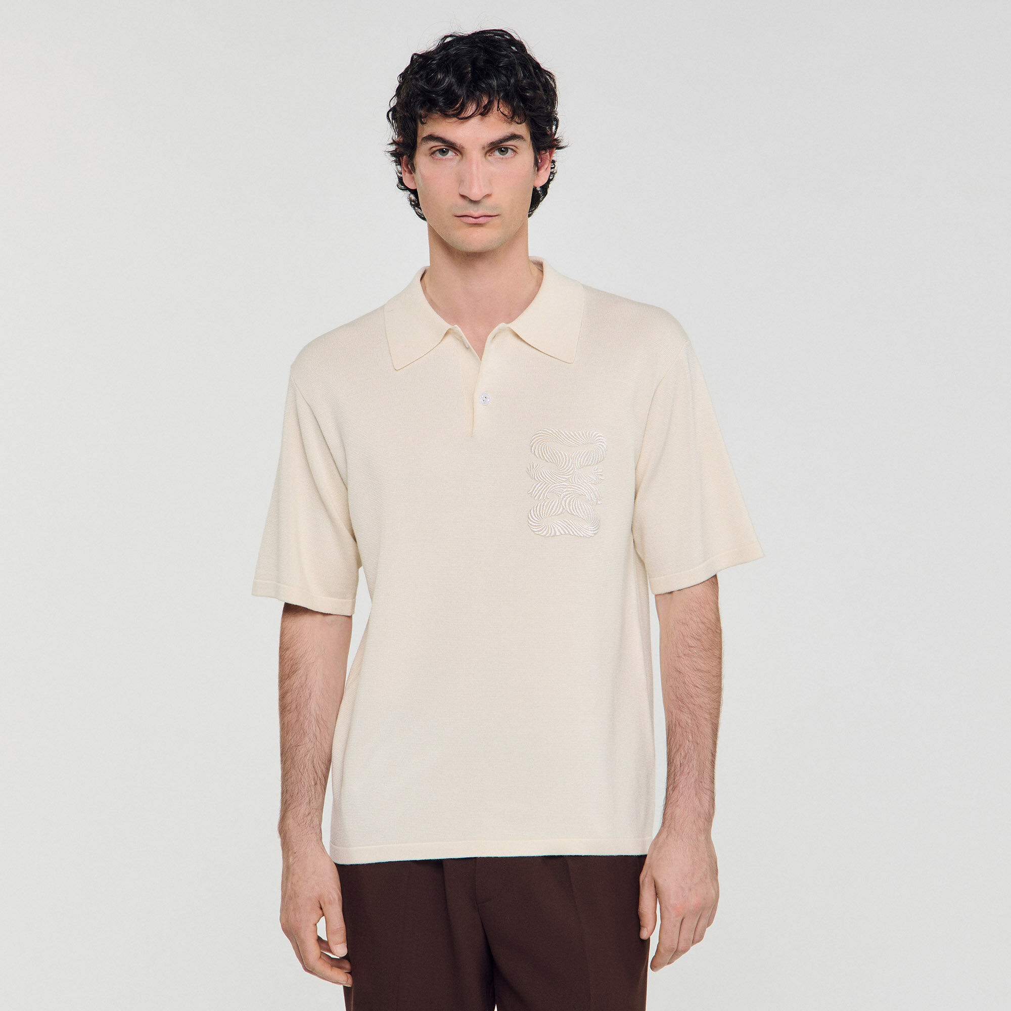 Polo con bordado de cuerda