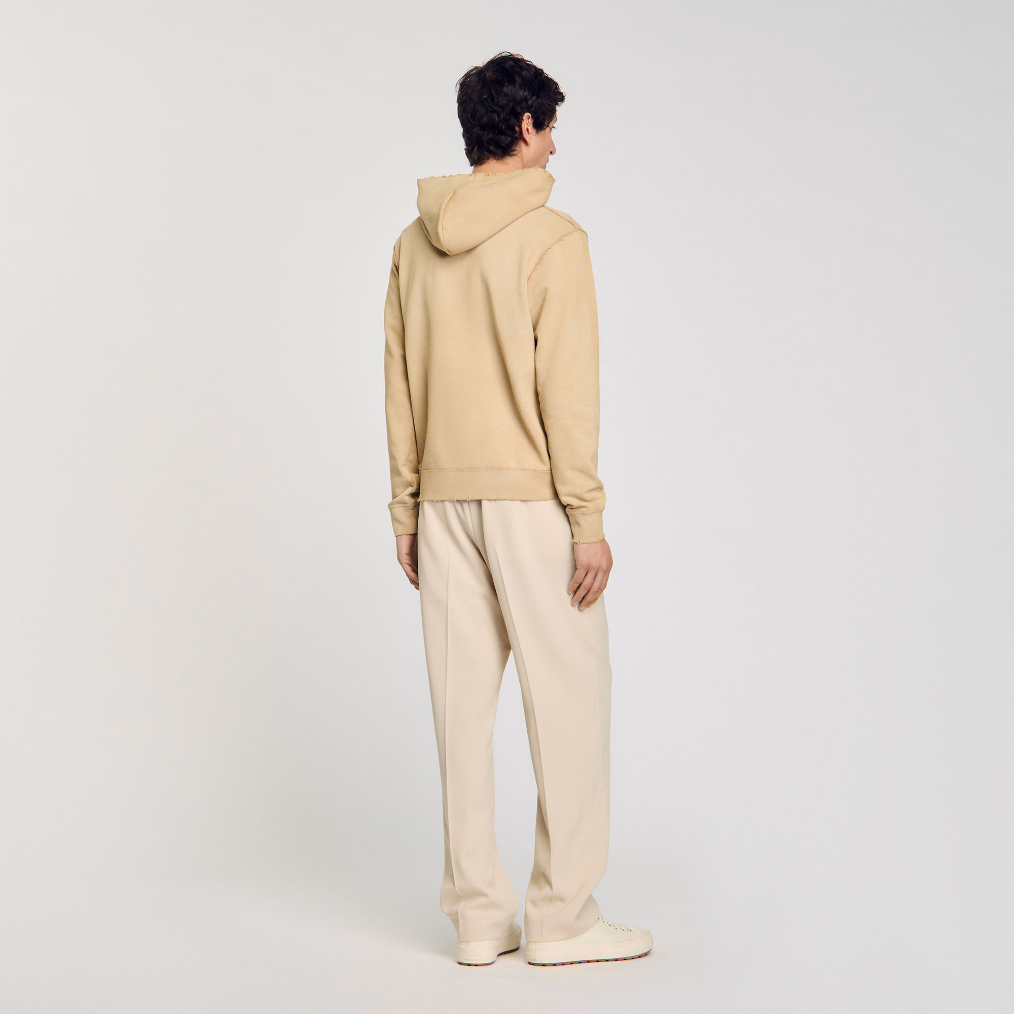 Sudadera con parche