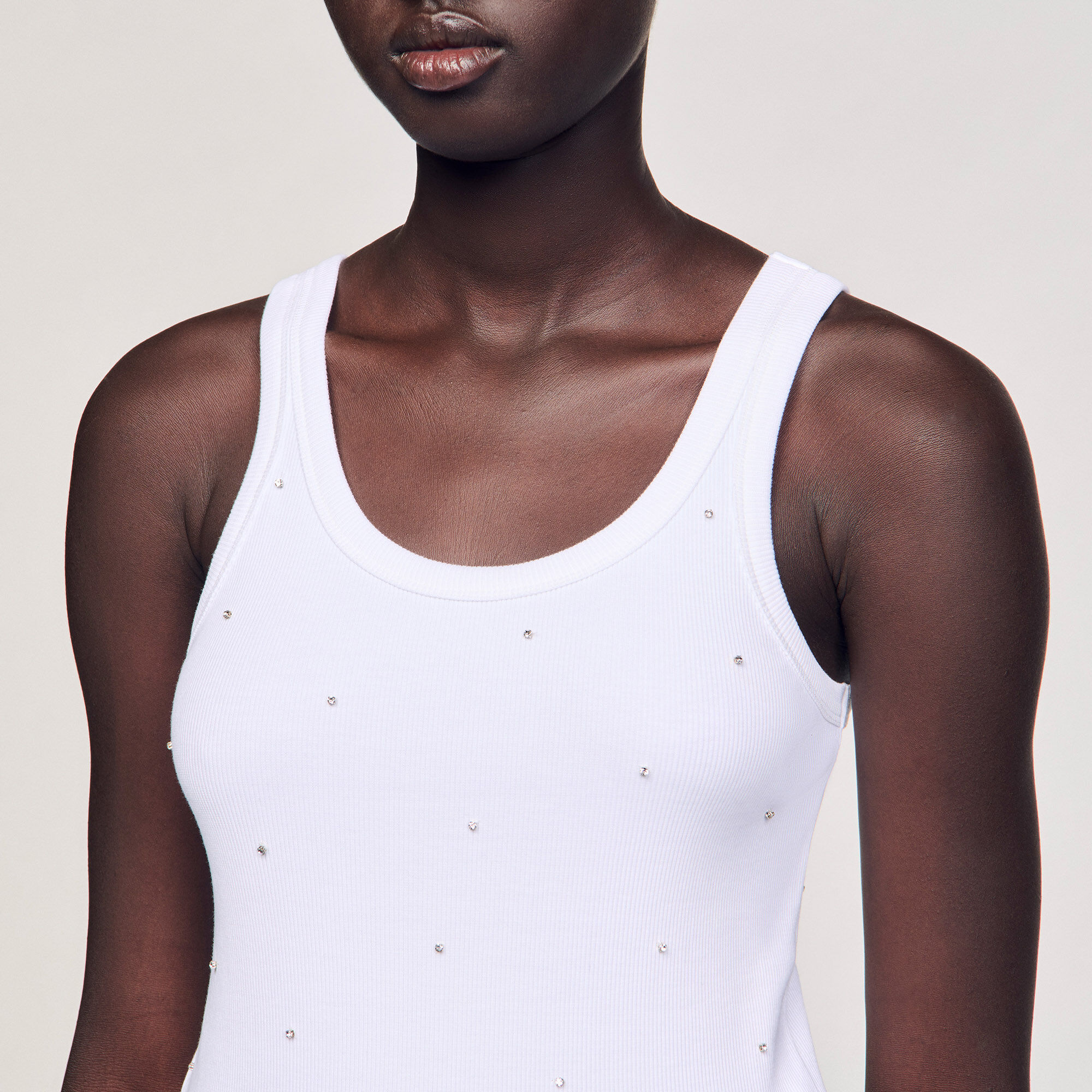 Camiseta de tirantes con strass