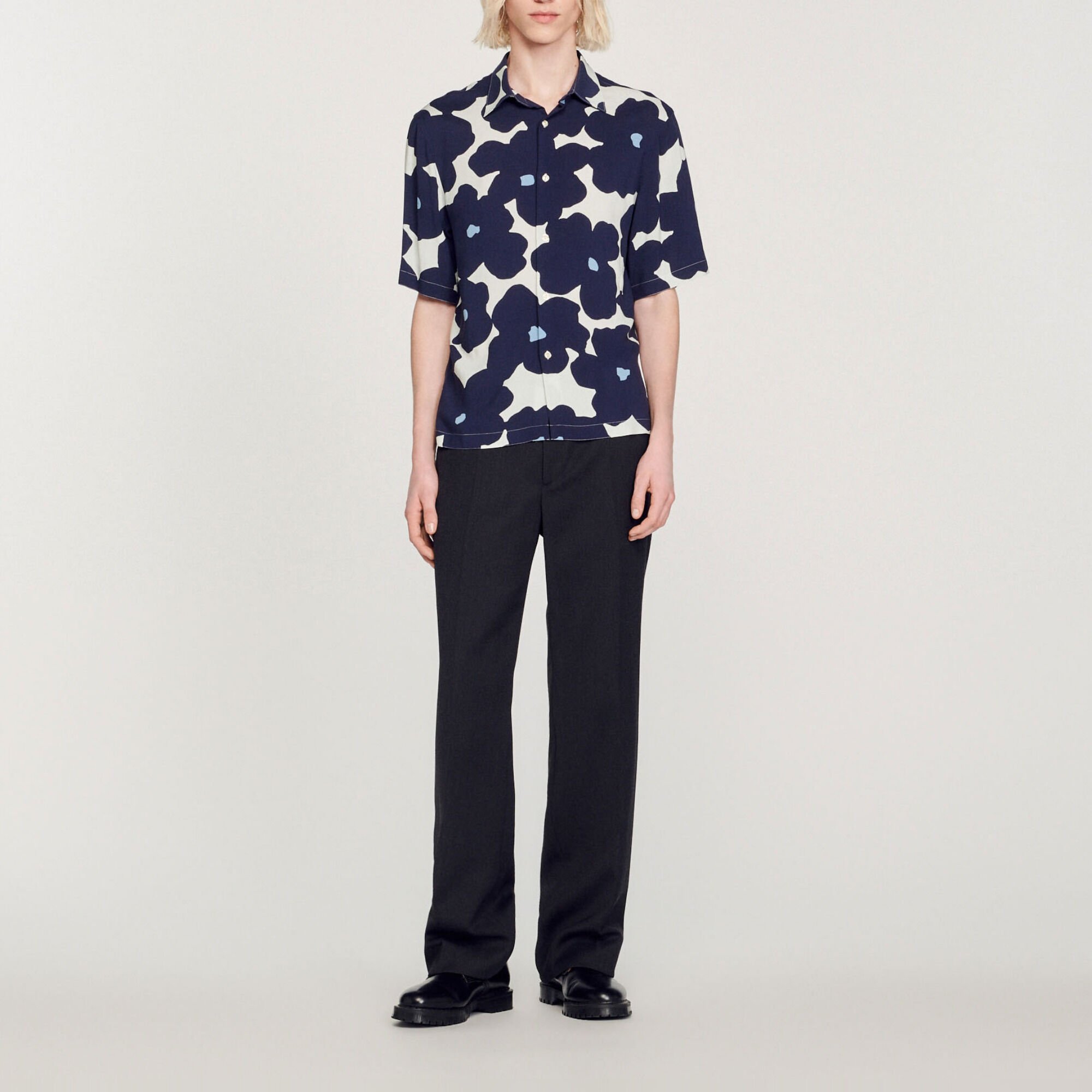 Camisa con estampado floral