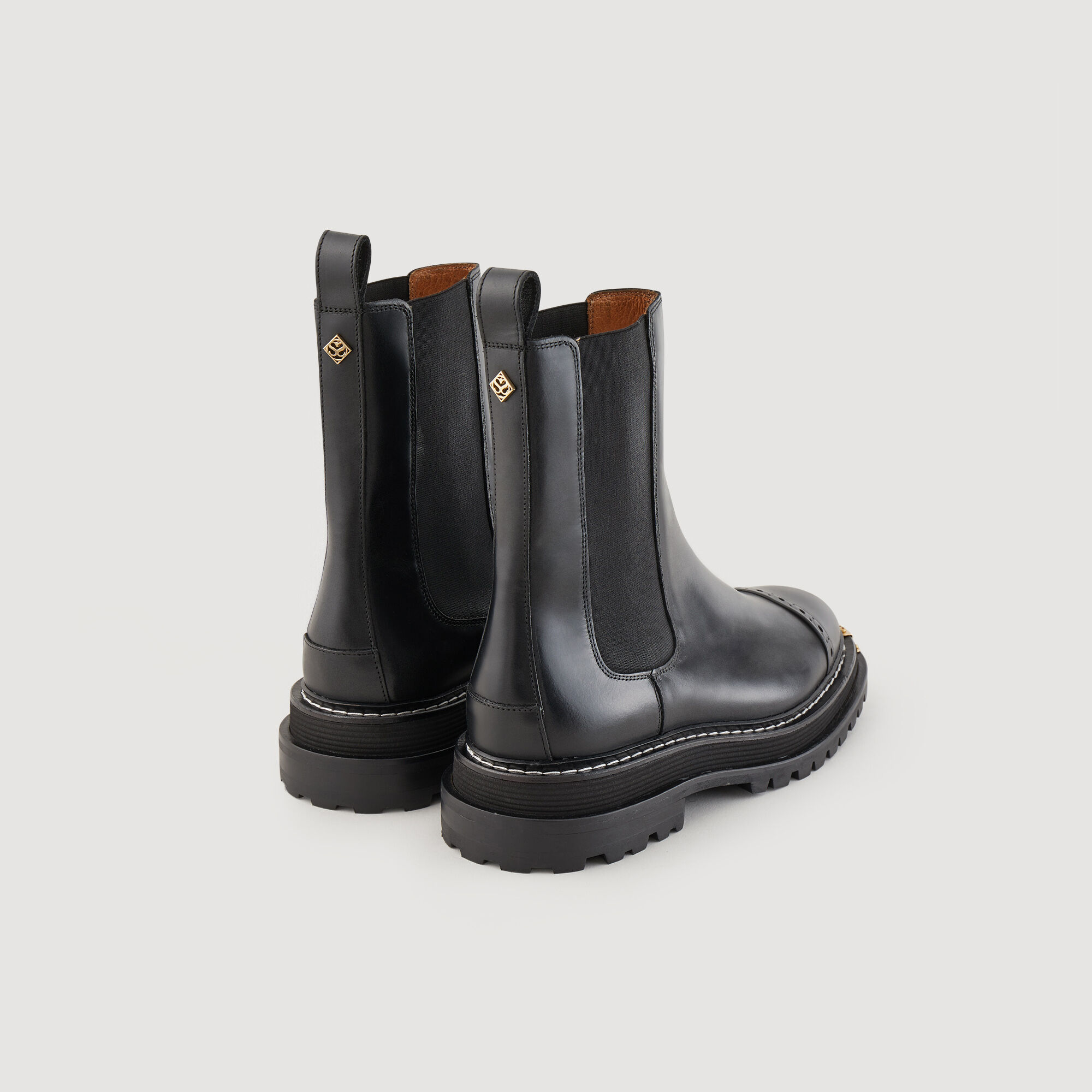 Botines de suela dentada