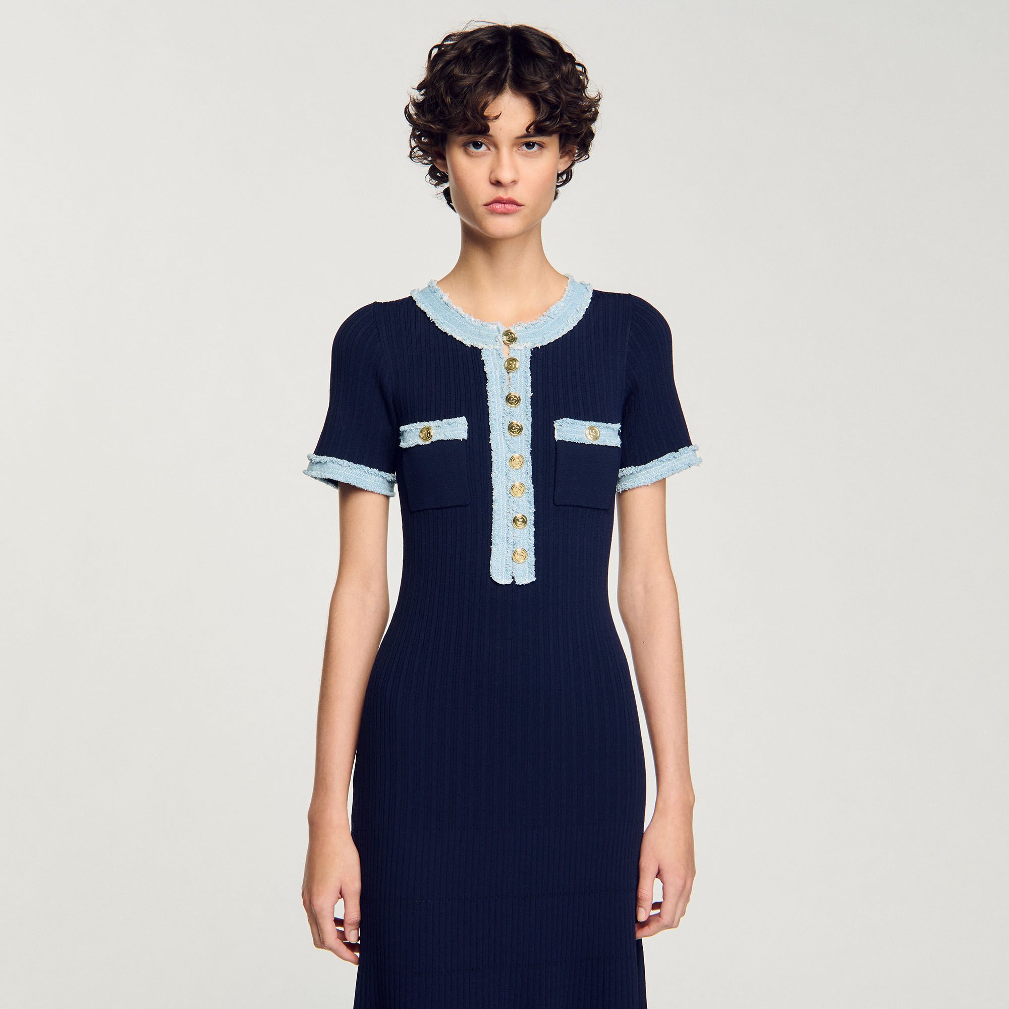 Vestido midi de punto y denim