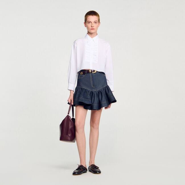 Camisa corta con detalles de lazos