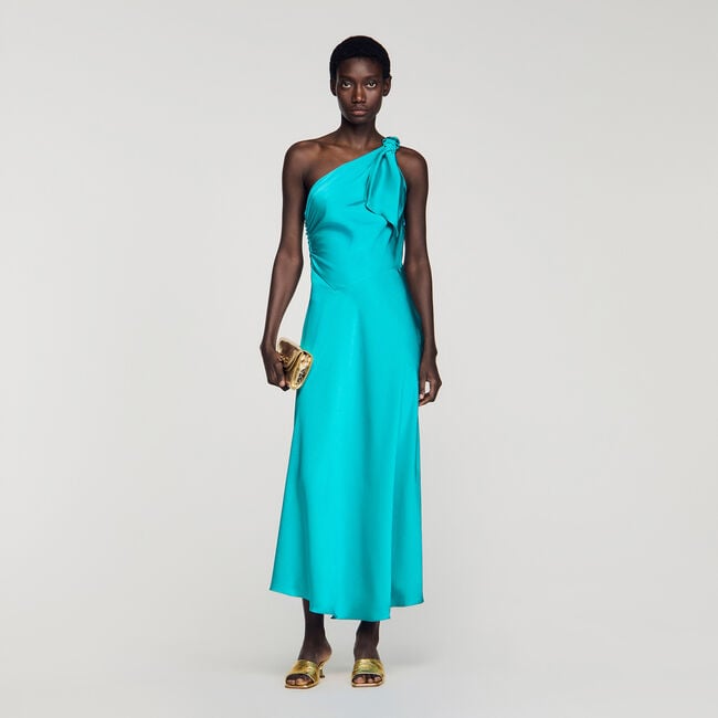 Vestido largo satinado con nudo