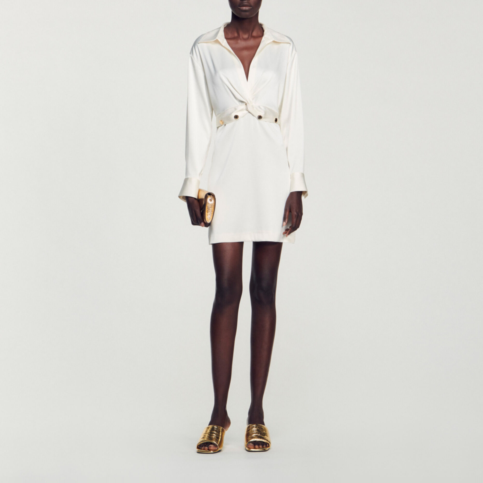 Vestido corto satinado