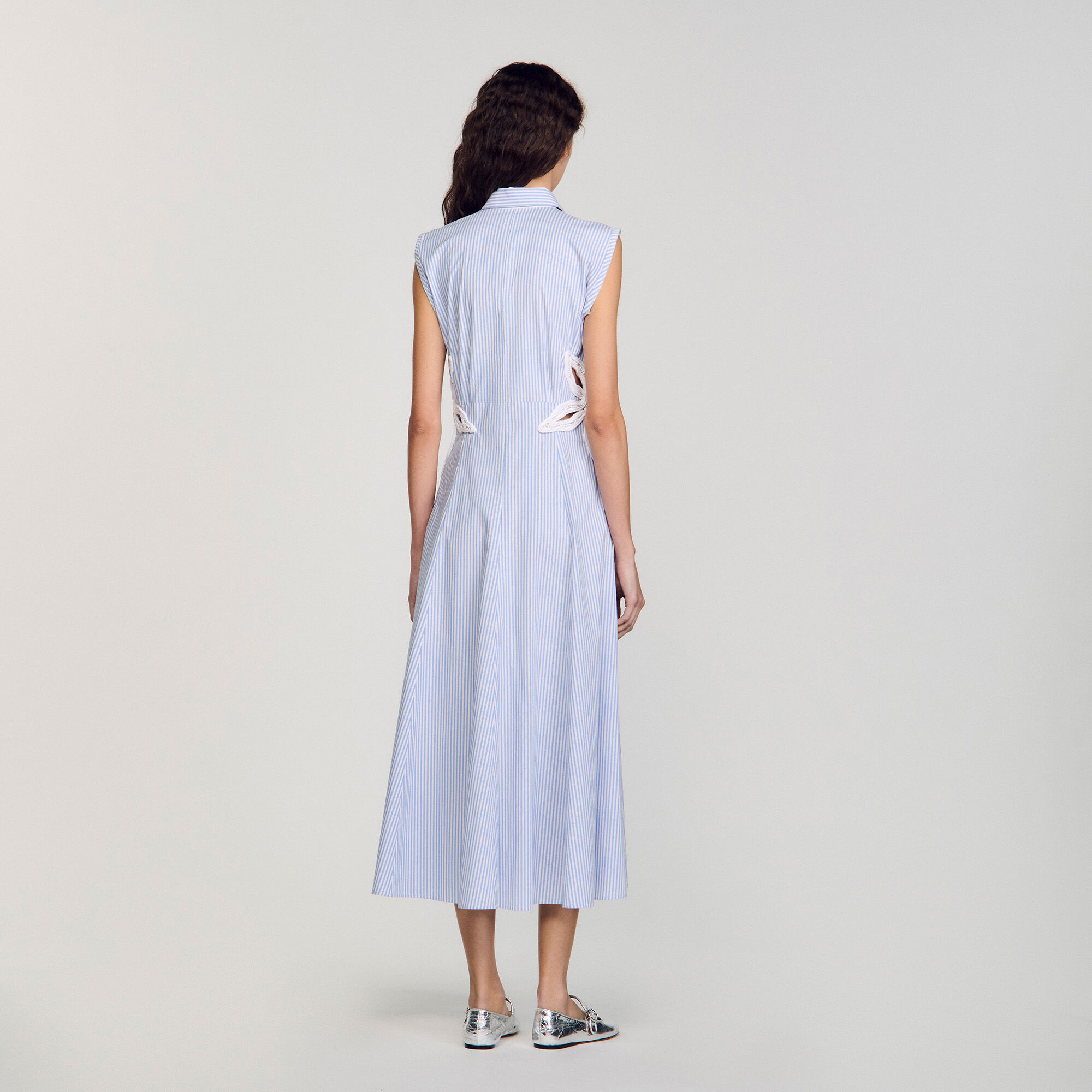 Robe longue rayée à détails brodés