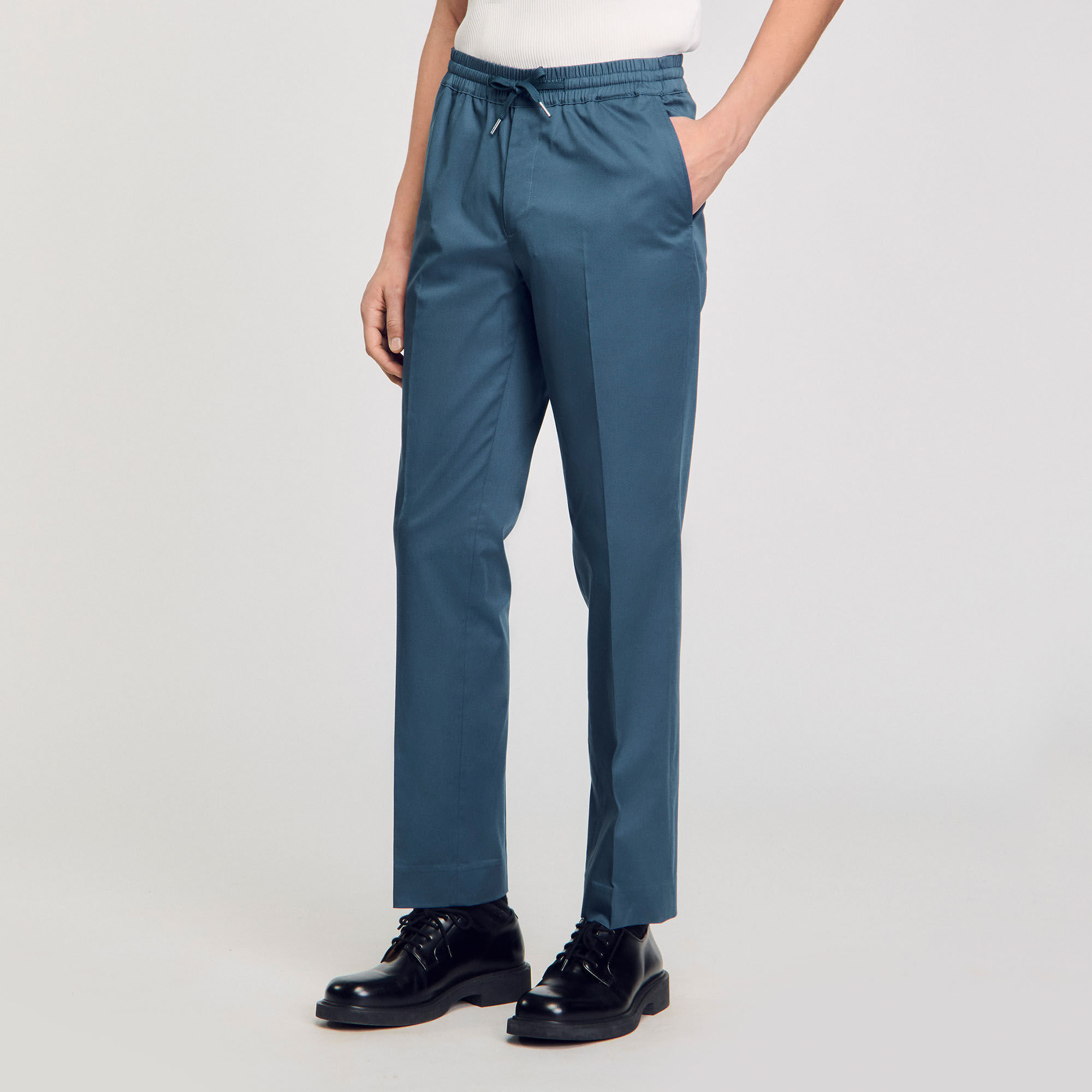 Pantalón recto elástico
