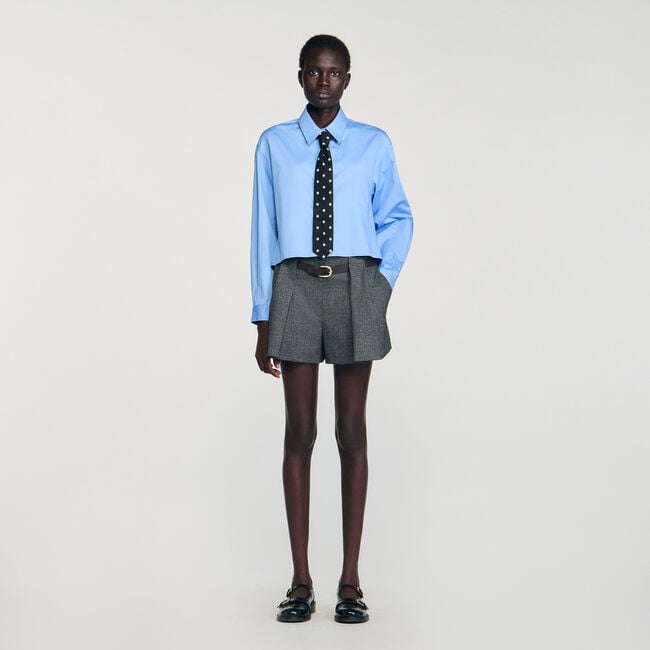 Camisa corta con corbata extraíble