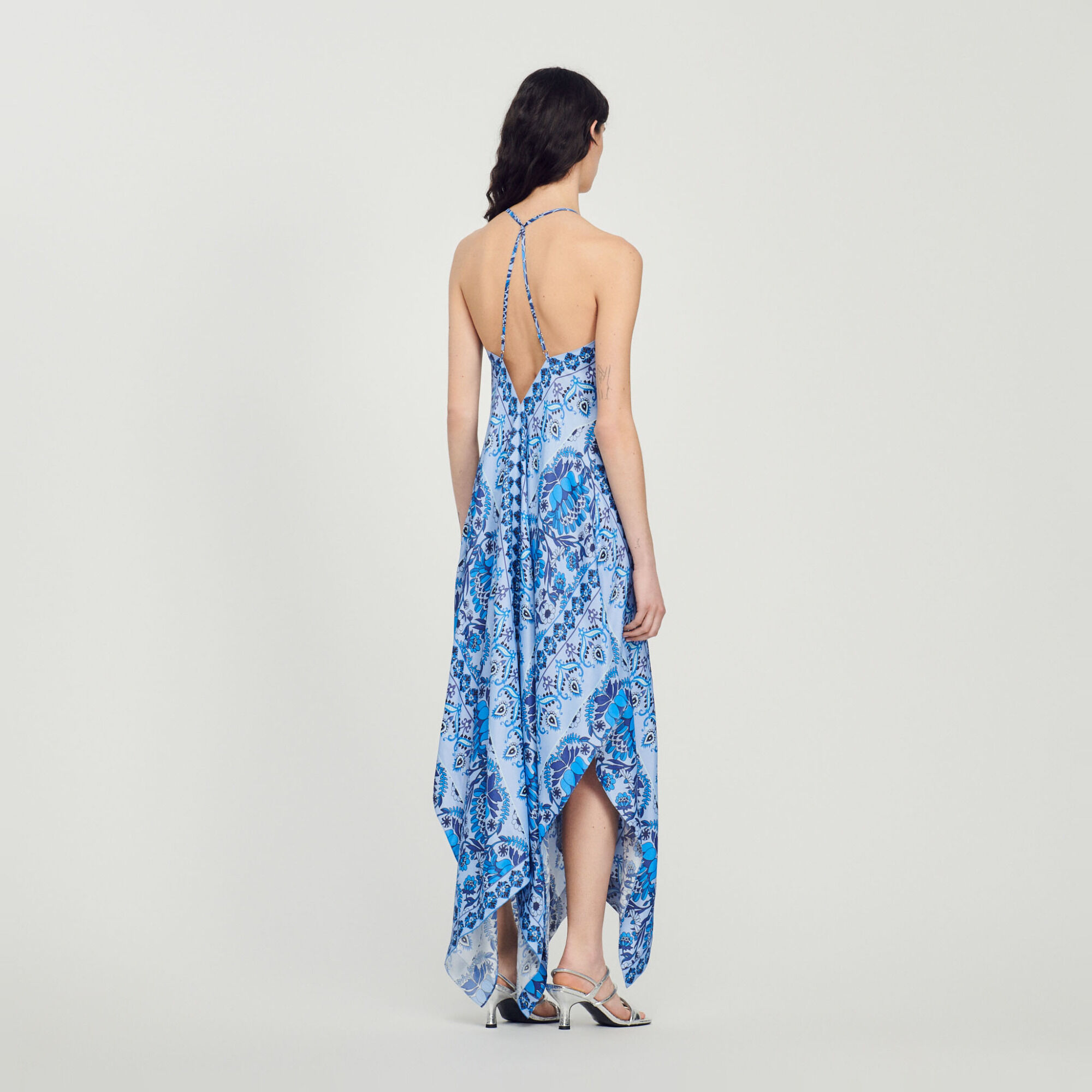 Vestido largo asim&eacute;trico
