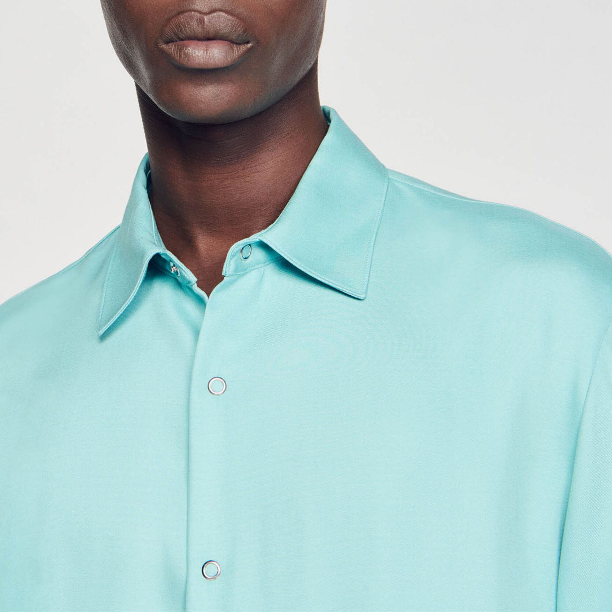 Camisa con botones