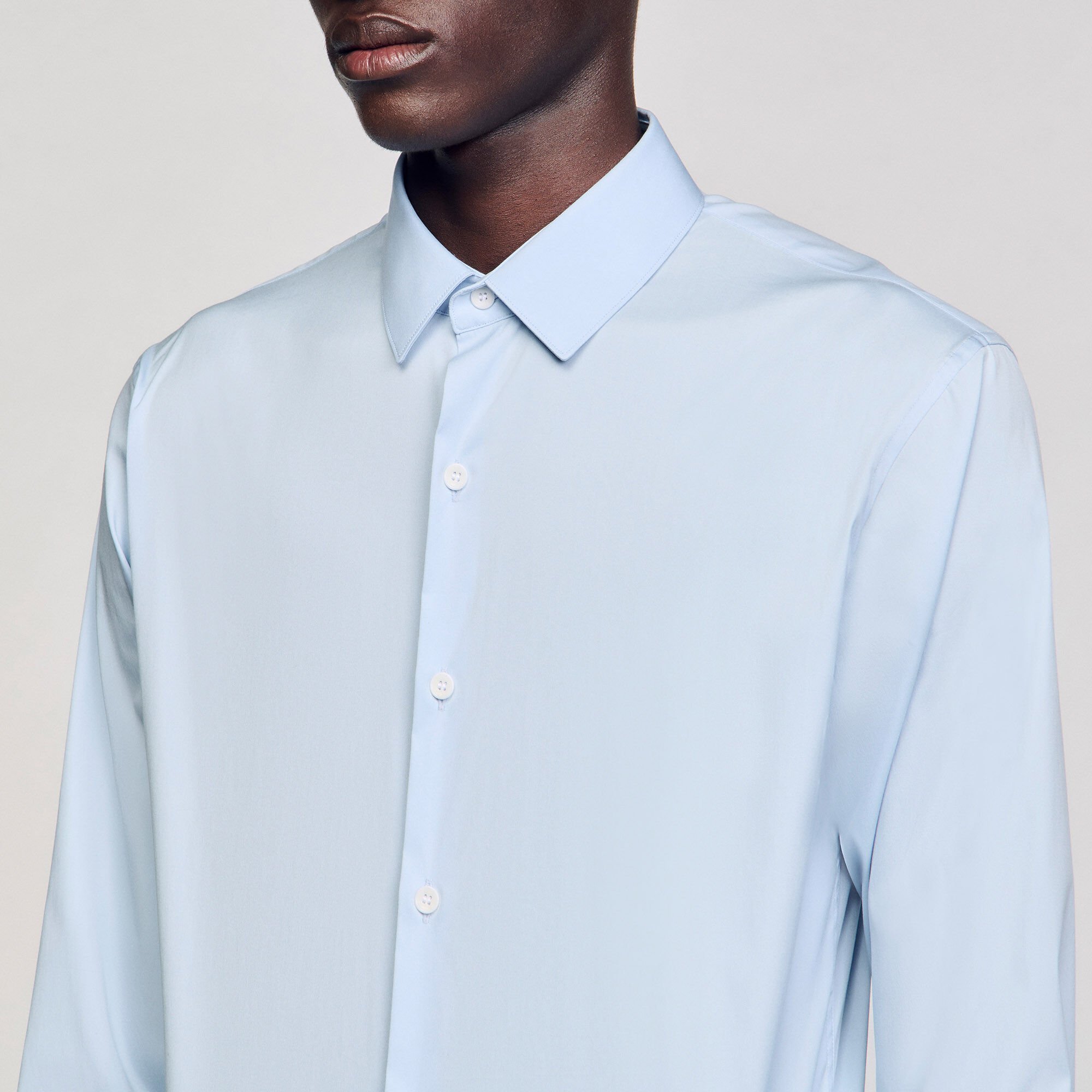 Camisa ajustada de algodón stretch