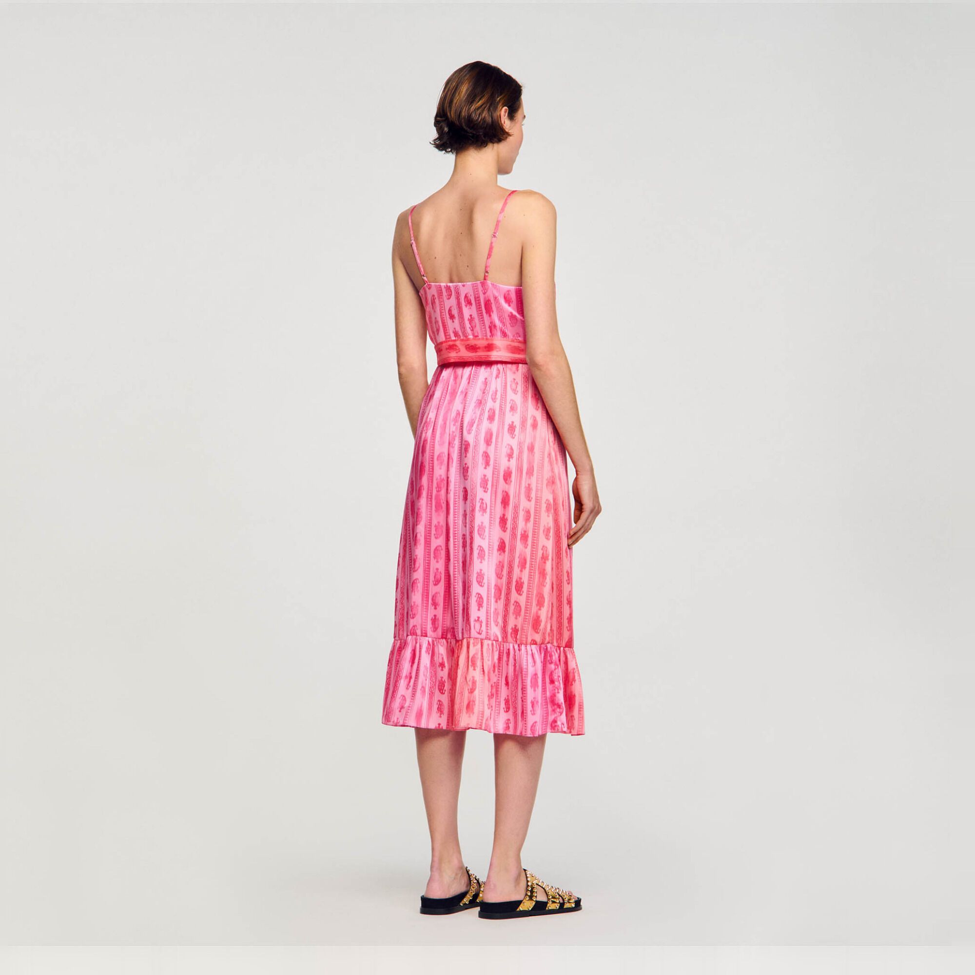 Vestido midi con cintura anudada