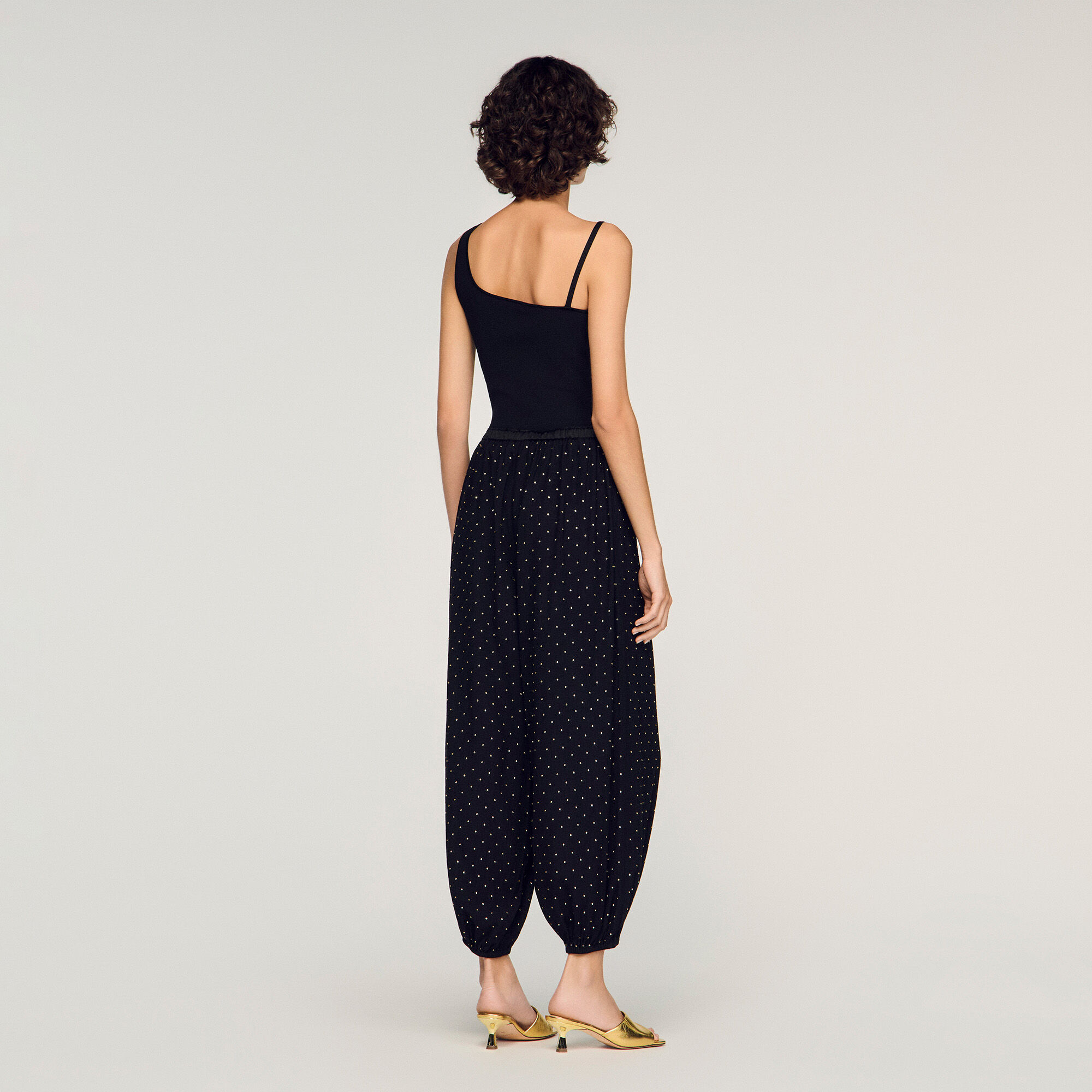 Pantal&oacute;n ancho con pedrer&iacute;a