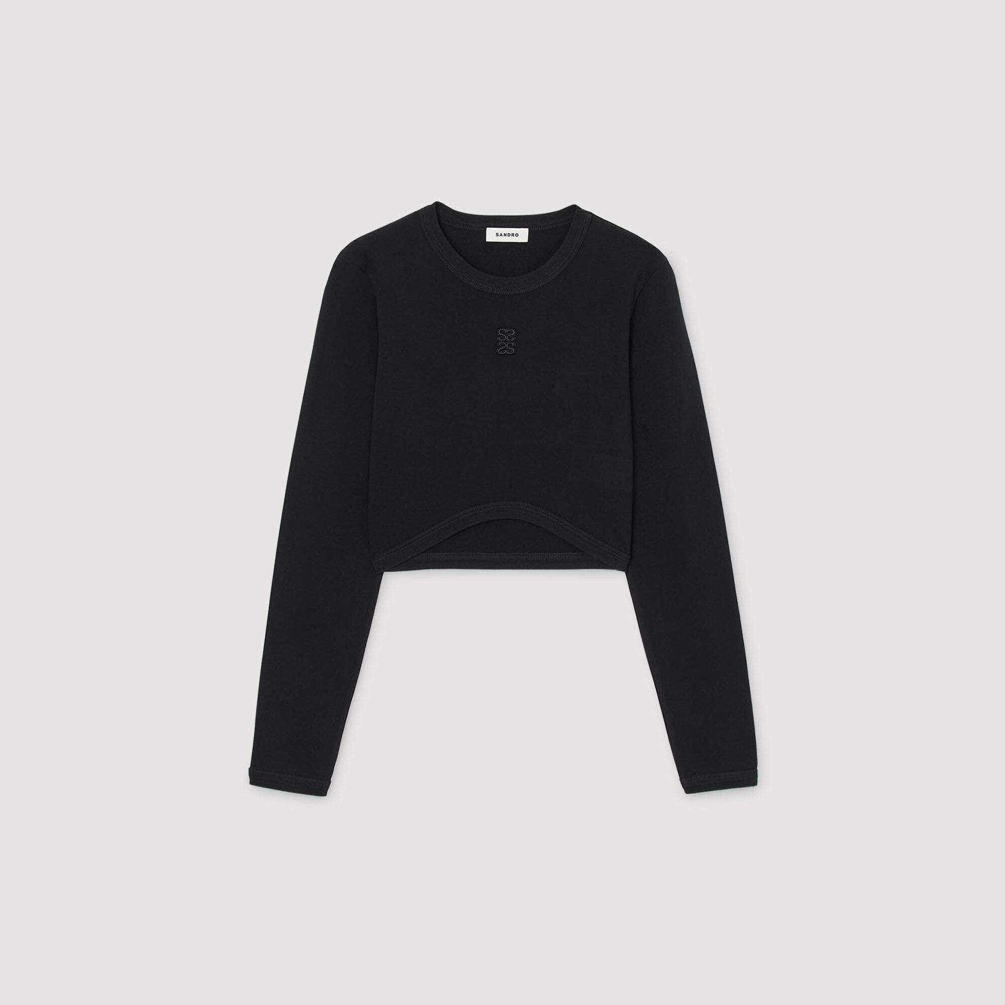 Camiseta corta con bordado
