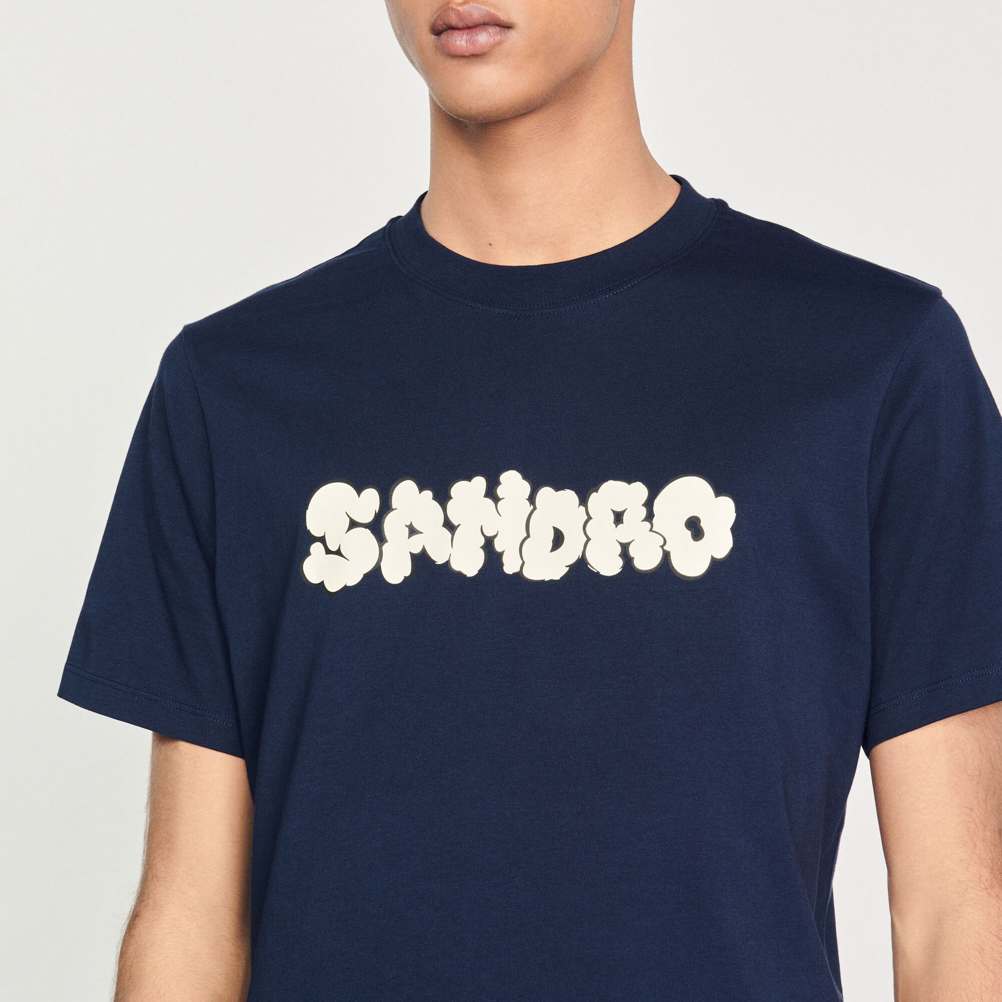 Camiseta con bordado Sandro