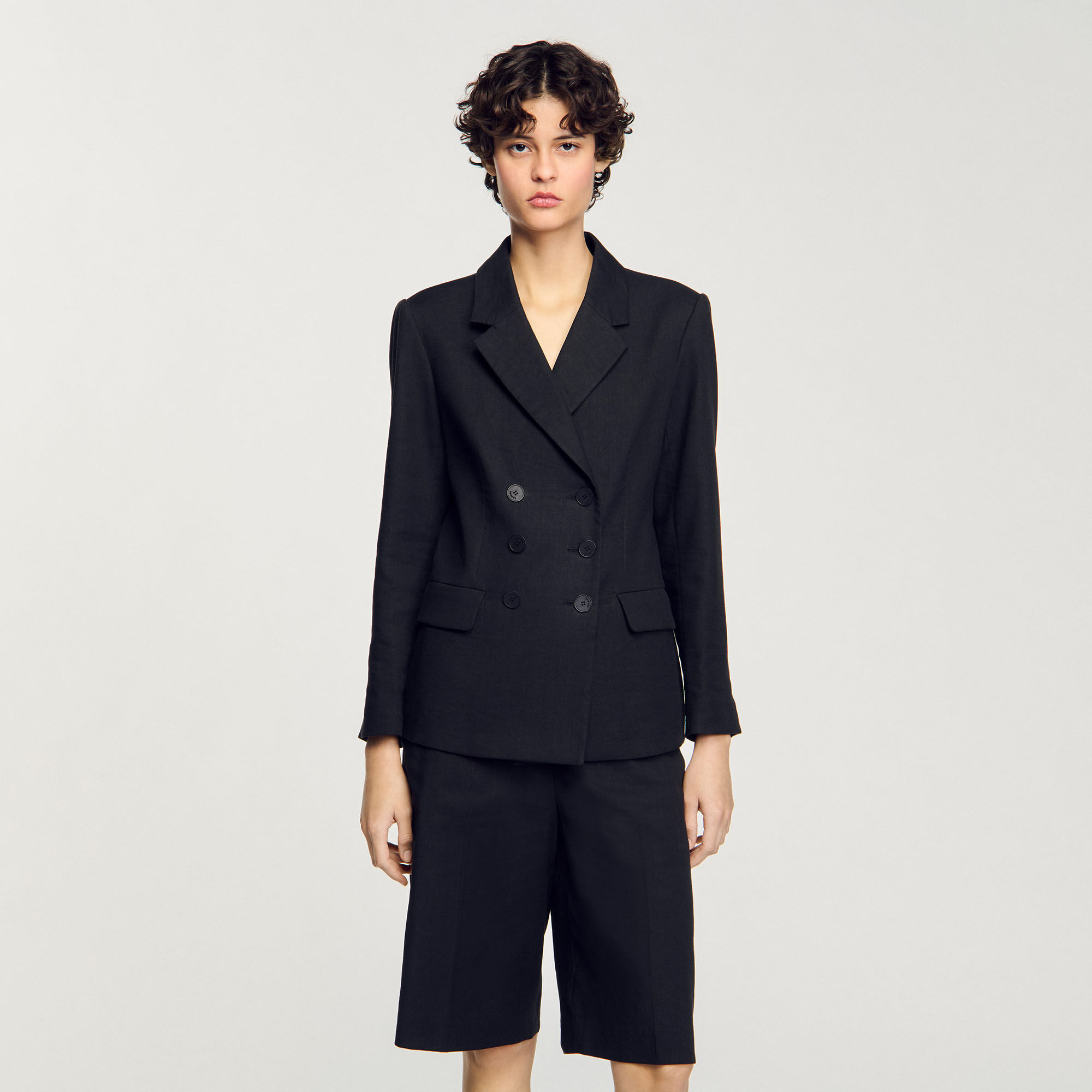 Chaqueta de traje con botonadura cruzada