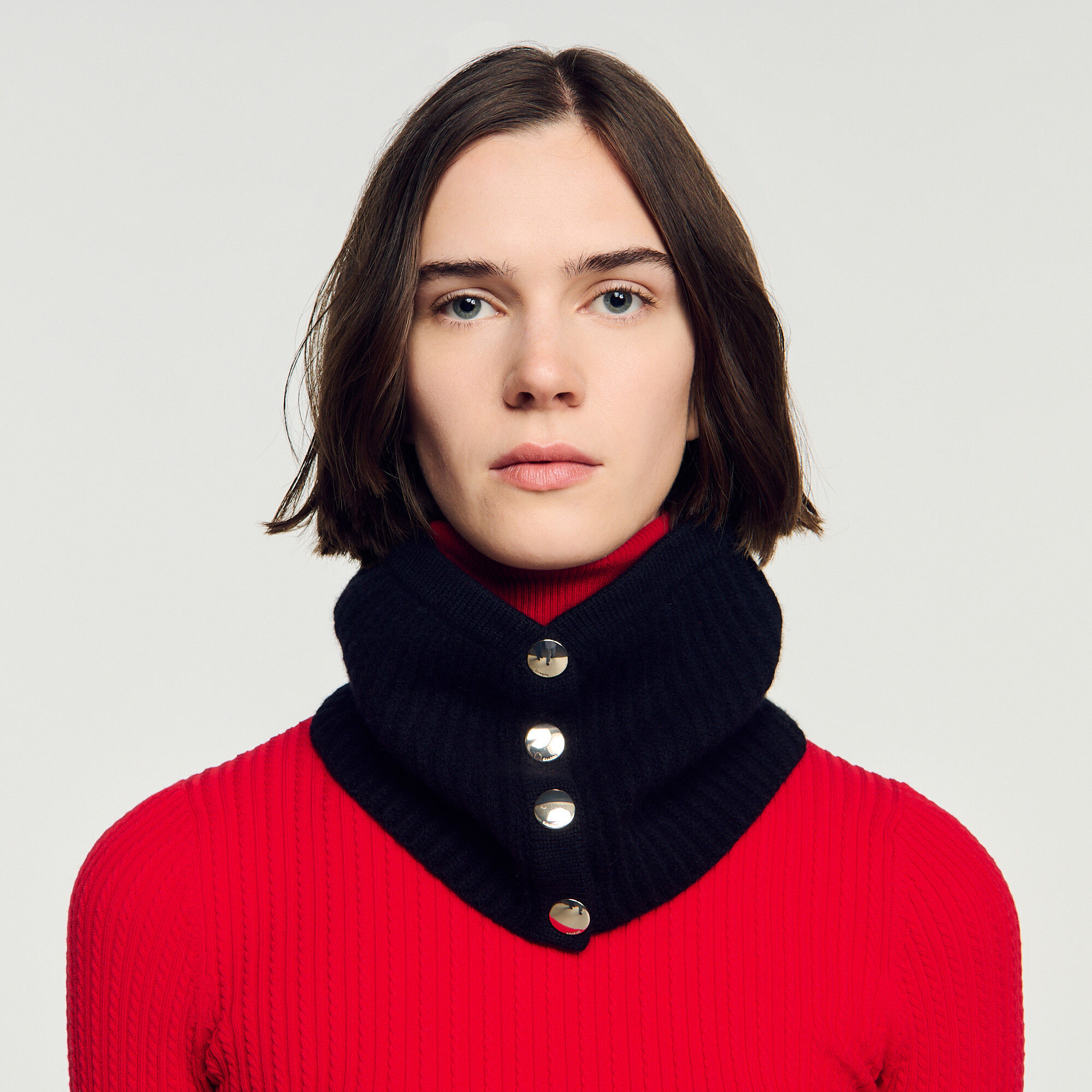 Cuello alto con botones - Mujer | Sandro