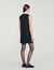 Vestido corto de cuello contrastado