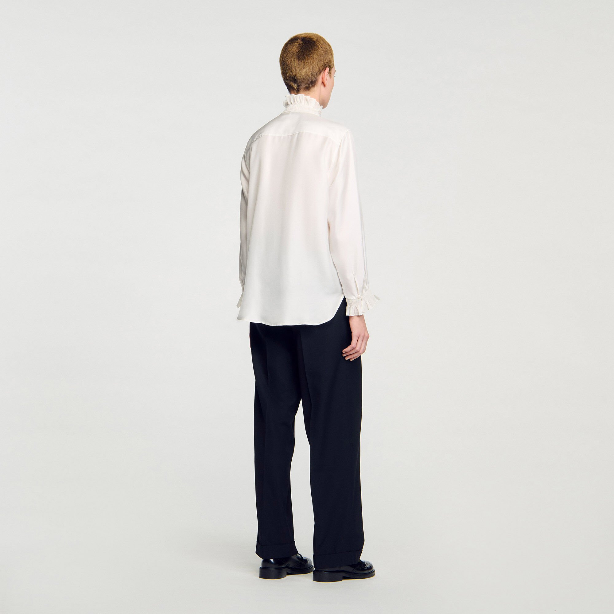 Camisa seda con cuello fruncido