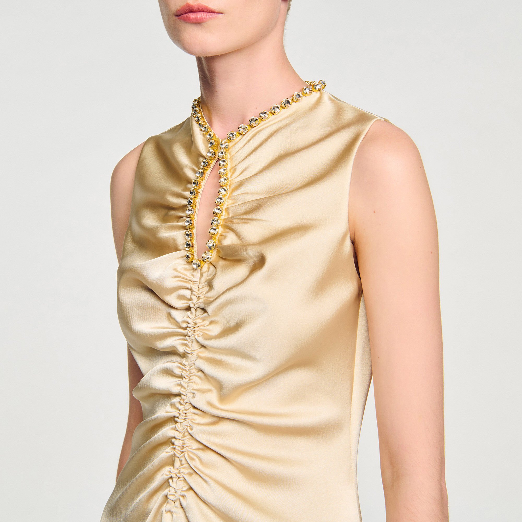 Vestido midi con strass
