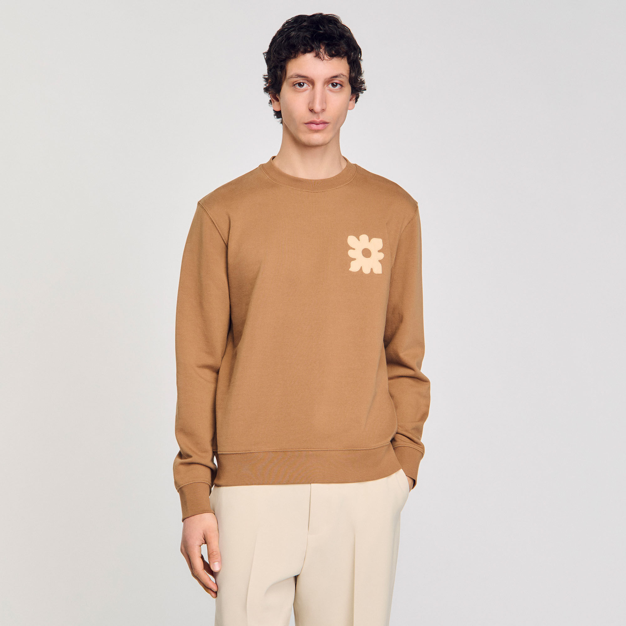 Sudadera con parche de flor