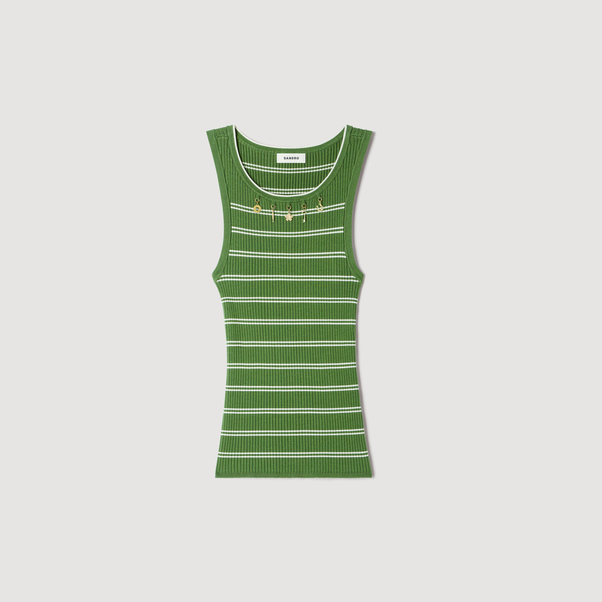 Top a rayas con borlas