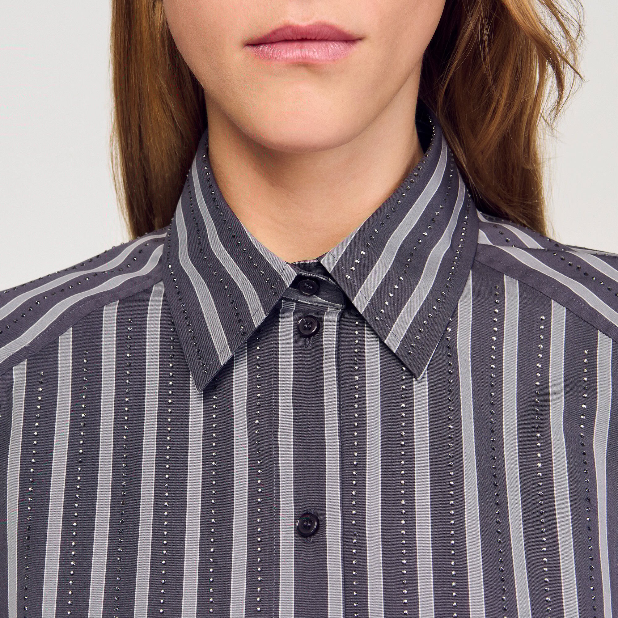 Camisa oversize de rayas con strass