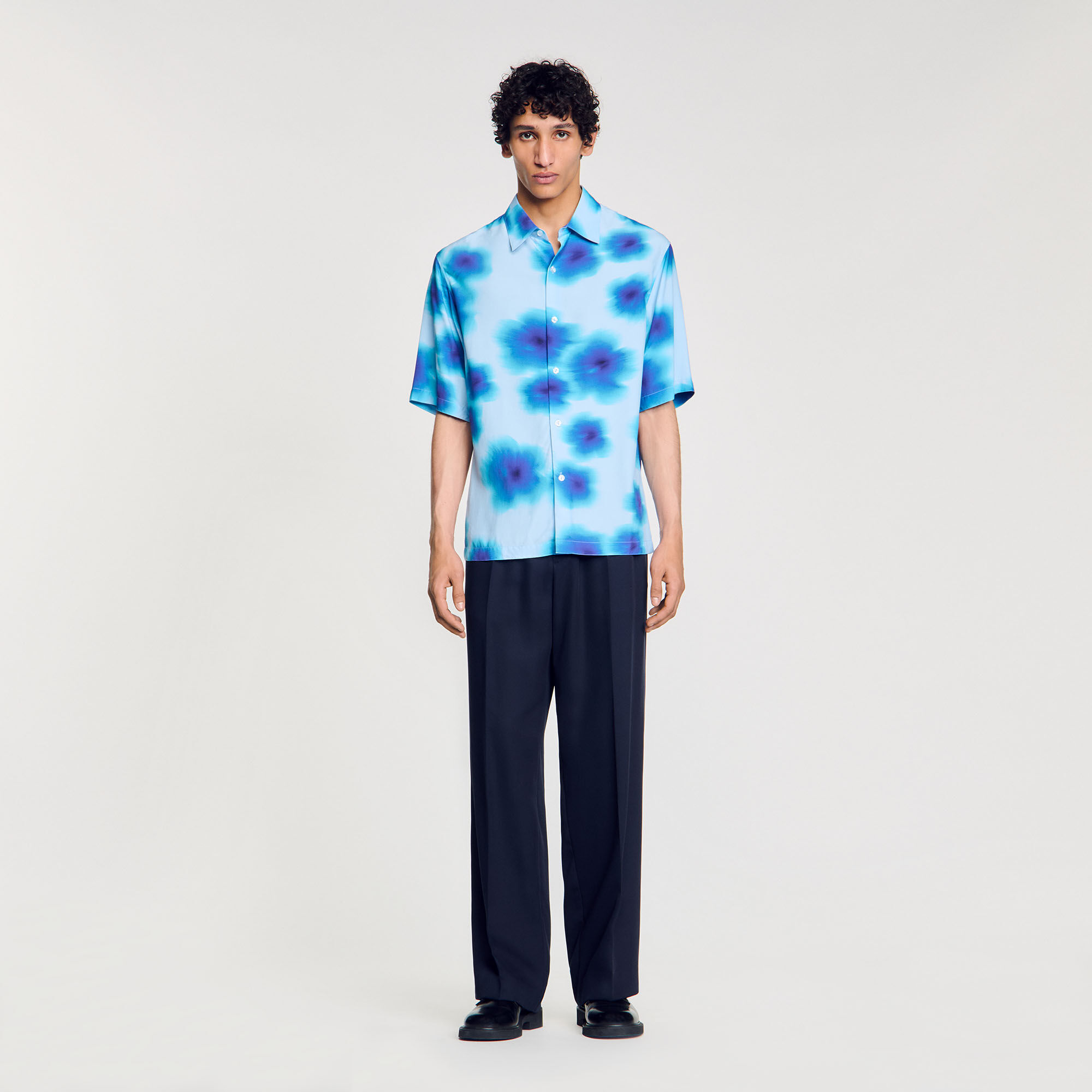 Camisa con estampado floral