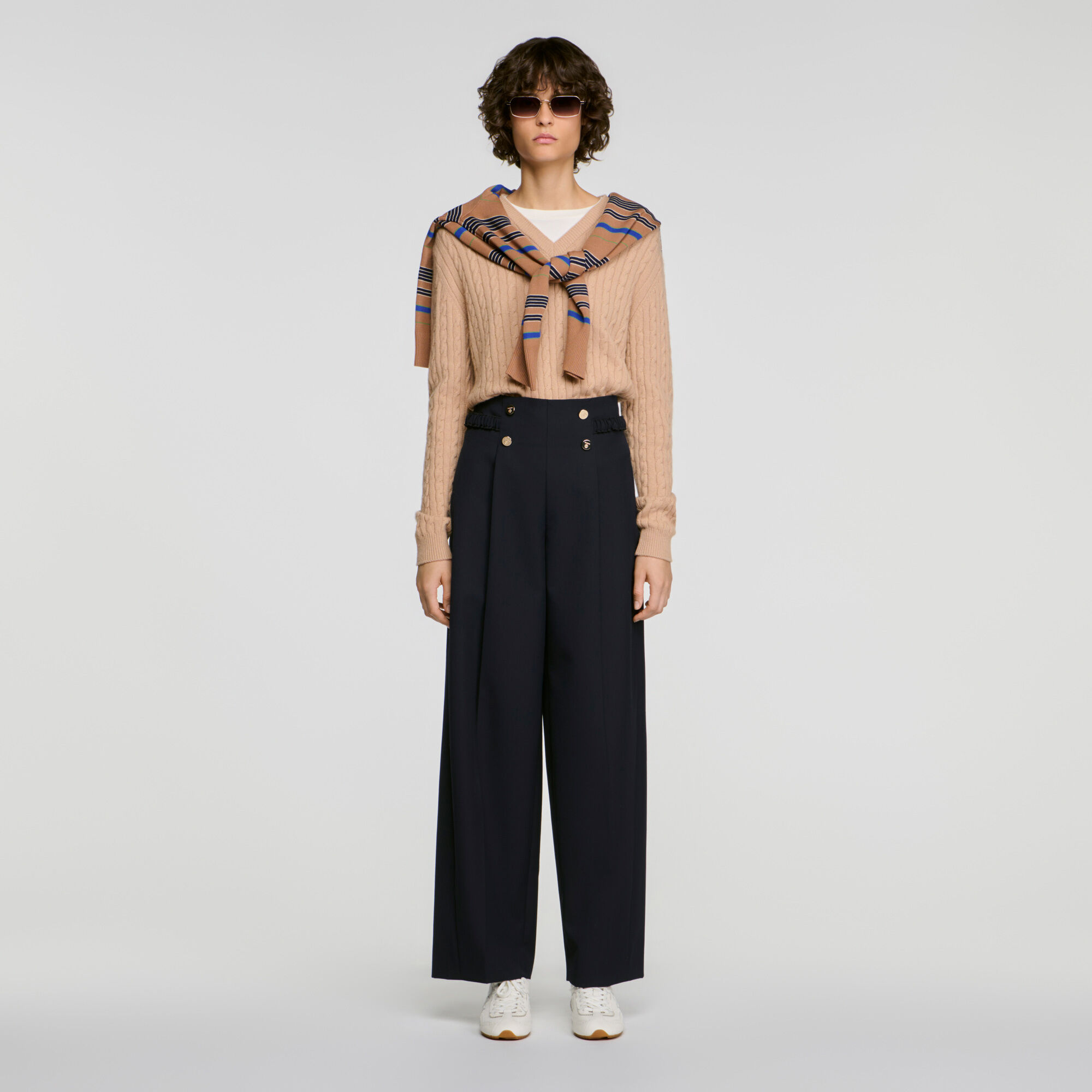 Pantal&oacute;n ancho de lana con botones