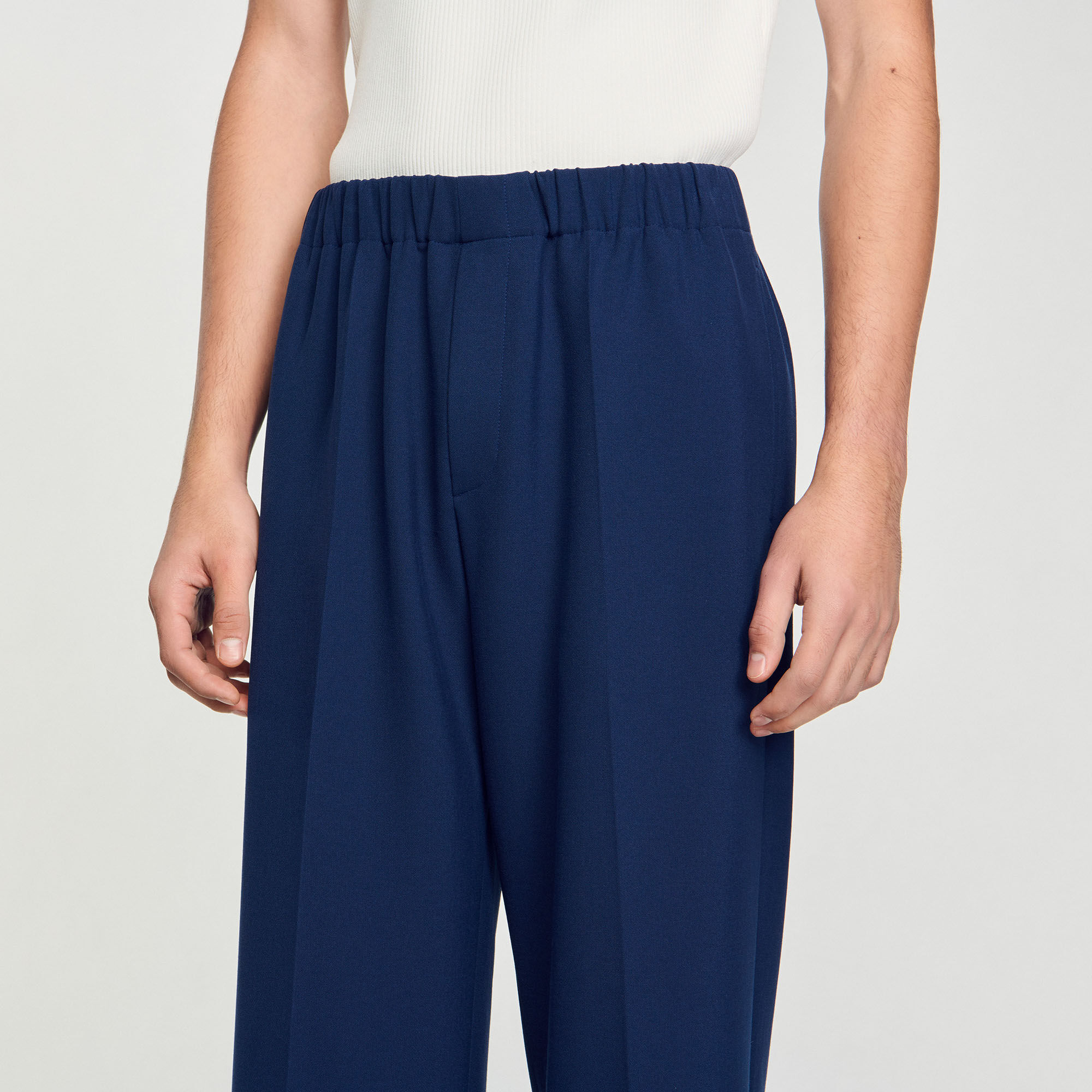 Pantalón ancho