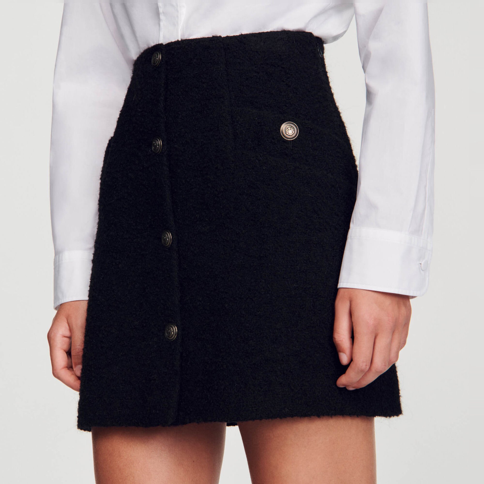 Falda corta con botones