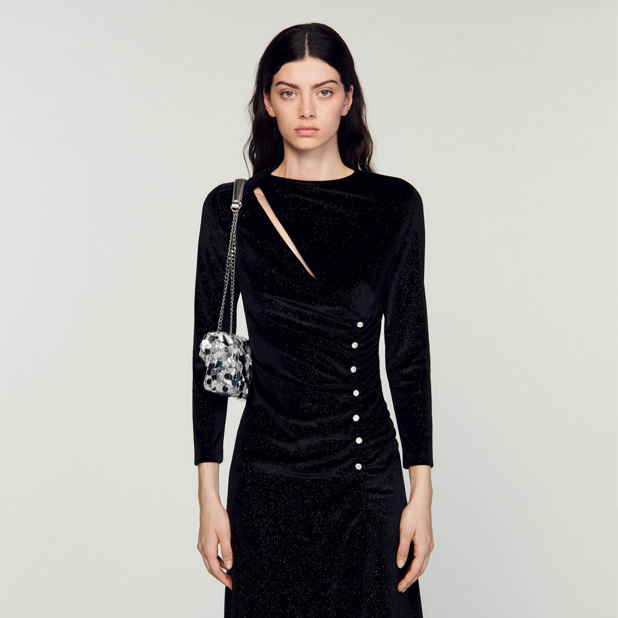 Vestido negro con strass en la cintura deals